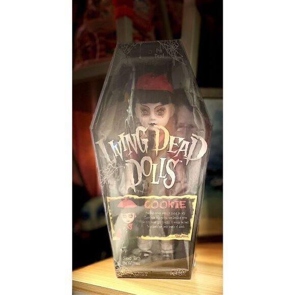 Mezco - Living Dead Dolls Cookie - Spencer Gifts Exclusive Factory Sealed - Picture 3 of 9